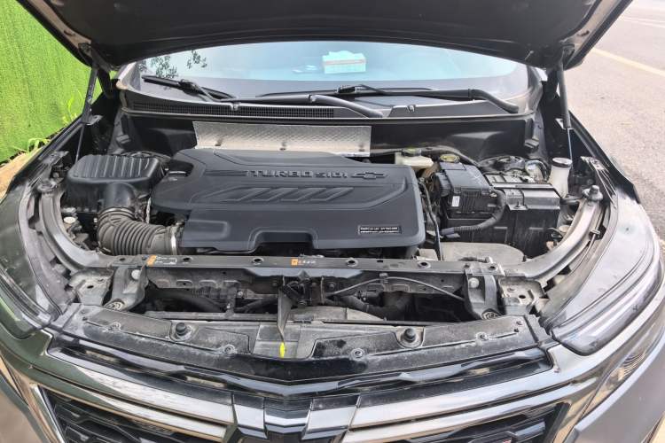 Used Chevrolet Equinox 2022 Light Hybrid 550T RS All-Wheel-Drive Smart Boundary Edition Engine Bay