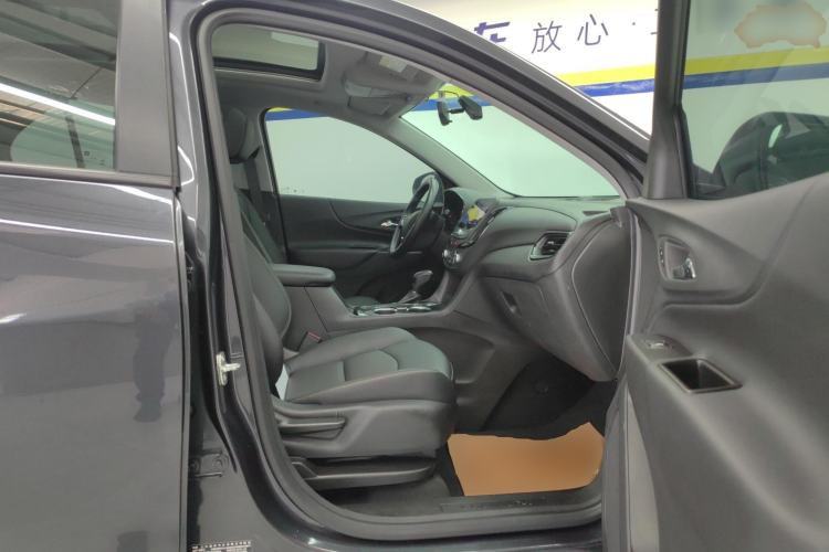 Used Chevrolet Equinox 2022 535T Chijie Edition Right Front Seat