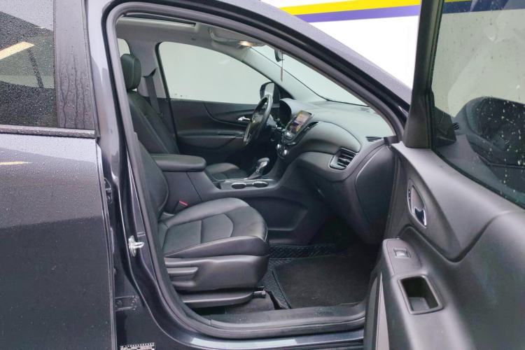 Used Chevrolet Equinox 2022 535T Chijie Edition Right Front Seat
