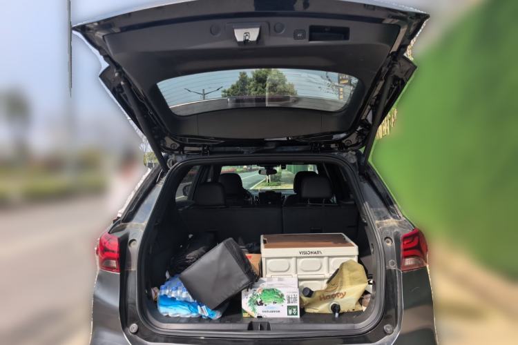 Used Chevrolet Equinox 2022 Light Hybrid 550T RS All-Wheel-Drive Smart Boundary Edition Trunk
