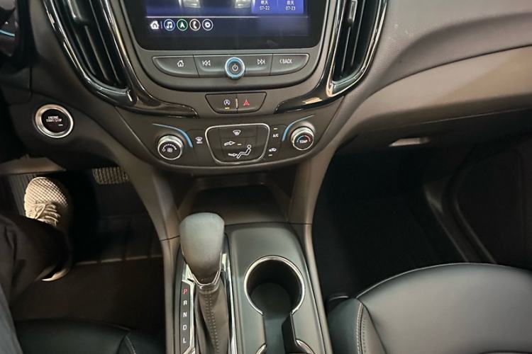 Used Chevrolet Equinox 2022 535T Chijie Edition Audio And AC Panel