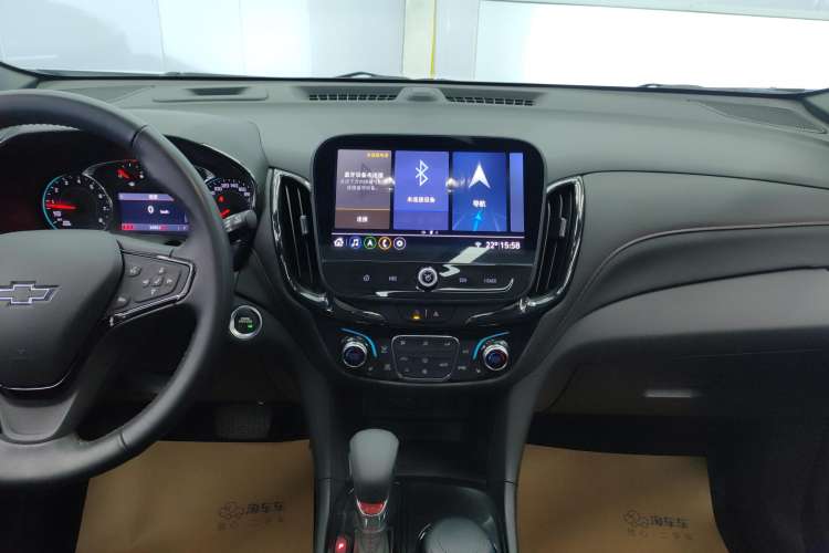 Used Chevrolet Equinox 2022 Mild Hybrid 550T RS Smart Boundary-Setting Edition Audio And AC Panel