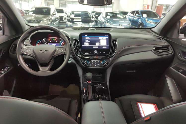 Used Chevrolet Equinox 2022 Mild Hybrid 550T RS Four-Wheel Drive Intelligent Guardian Edition Center Console