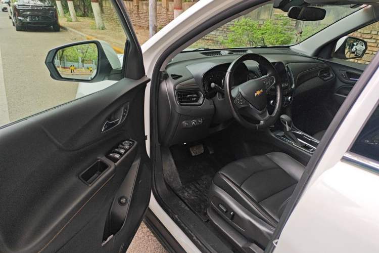 Used Chevrolet Equinox 2022 535T YuJie Edition Driver Seat