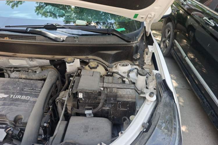 Used Chevrolet Equinox 2022 535T Chijie Edition Engine Bay Left