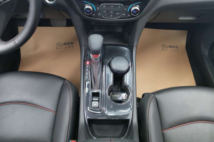 Used Chevrolet Equinox 2022 Mild Hybrid 550T RS Smart Boundary-Setting Edition Gear Lever