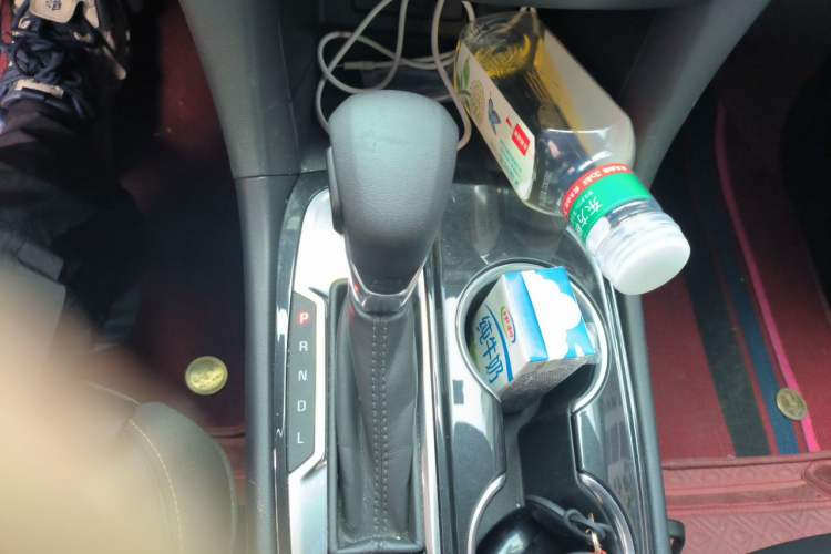 Used Chevrolet Equinox 2022 535T YuJie Edition Gear Lever