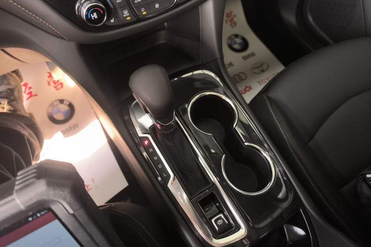 Used Chevrolet Equinox 2022 535T YuJie Edition Gear Lever