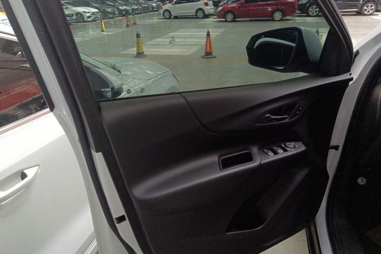 Used Chevrolet Equinox 2022 535T Chijie Edition Interior 7
