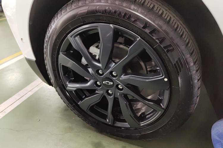 Used Chevrolet Equinox 2022 Mild Hybrid 550T RS Four-Wheel Drive Intelligent Guardian Edition Left Front Wheel Hub