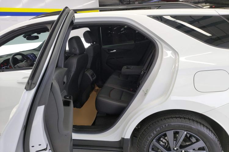 Used Chevrolet Equinox 2022 Mild Hybrid 550T RS Smart Boundary-Setting Edition Left Rear Seat