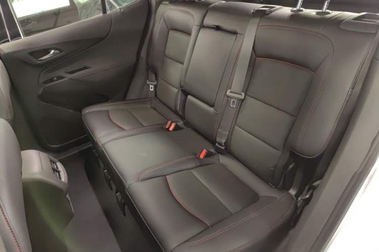 Used Chevrolet Equinox 2022 Mild Hybrid 550T RS Four-Wheel Drive Intelligent Guardian Edition Left Rear Seat