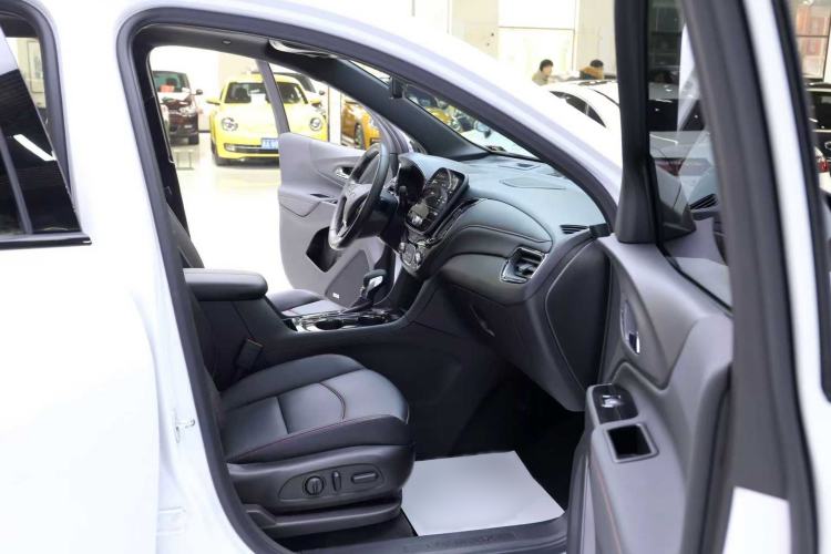 Used Chevrolet Equinox 2022 Mild Hybrid 550T RS Four-Wheel Drive Intelligent Guardian Edition Right Front Seat