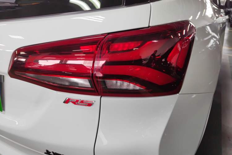 Used Chevrolet Equinox 2022 Mild Hybrid 550T RS Four-Wheel Drive Intelligent Guardian Edition Right Rear Taillight