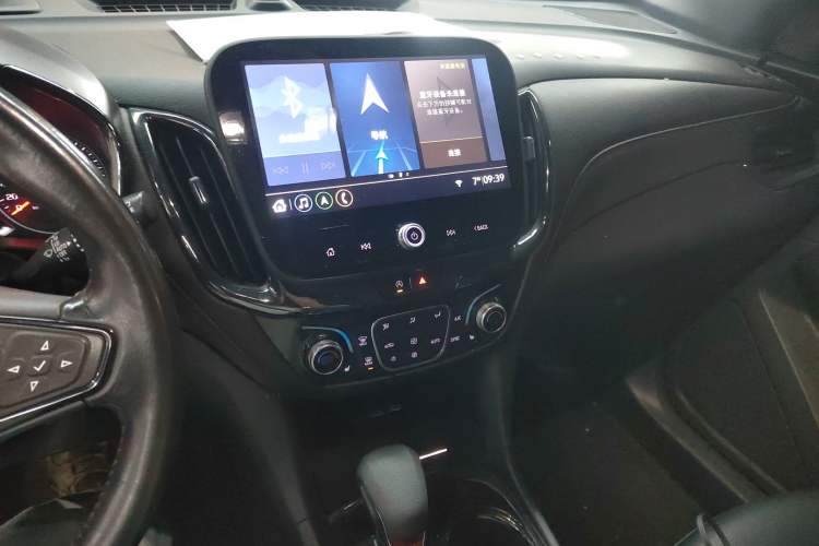 Used Chevrolet Equinox 2023 Mild Hybrid 2.0T RS Smart Boundary-Pushing Edition Audio And AC Panel