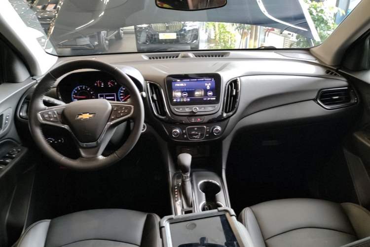 Used Chevrolet Equinox 2023 1.5T Chijie Version Center Console