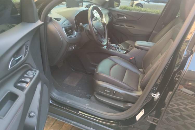 Used Chevrolet Equinox 2023 Mild Hybrid 2.0T RS Smart Boundary-Pushing Edition Driver Seat