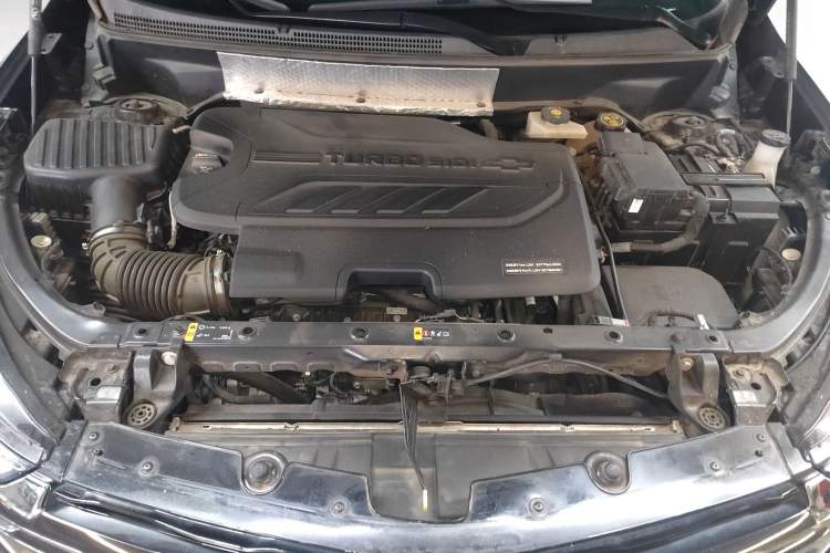 Used Chevrolet Equinox 2023 Mild Hybrid 2.0T RS Smart Boundary-Pushing Edition Engine Bay