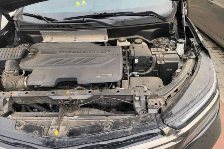 Used Chevrolet Equinox 2023 Mild Hybrid 2.0T RS All-Wheel-Drive Smart Guardian Edition Engine Bay Left