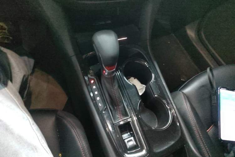 Used Chevrolet Equinox 2023 Mild Hybrid 2.0T RS Smart Boundary-Pushing Edition Gear Lever