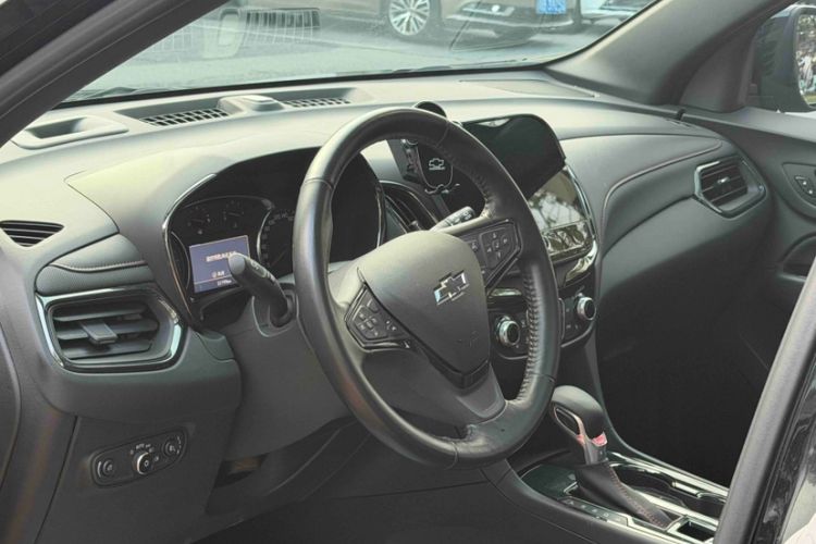 Used Chevrolet Equinox 2023 Mild Hybrid 2.0T RS Smart Boundary-Pushing Edition Interior 1