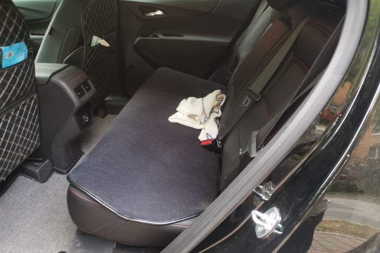 Used Chevrolet Equinox 2023 Mild Hybrid 2.0T RS Smart Boundary-Pushing Edition Interior 4