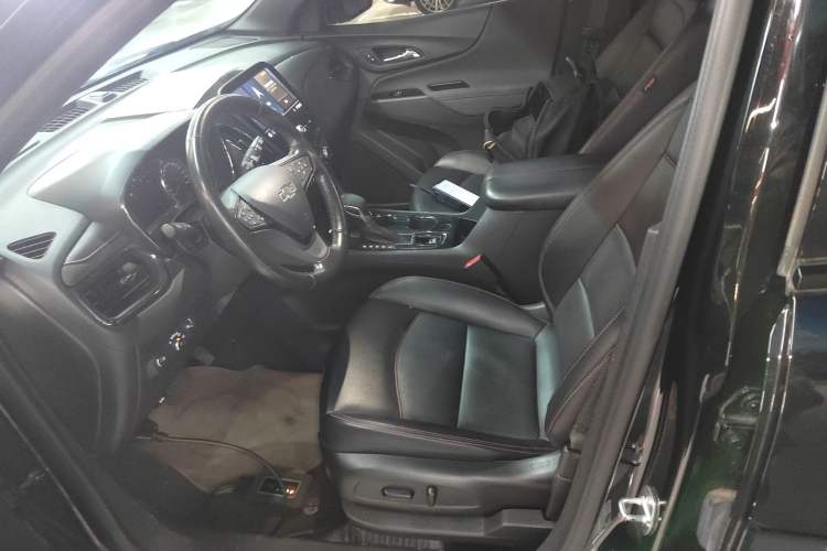 Used Chevrolet Equinox 2023 Mild Hybrid 2.0T RS Smart Boundary-Pushing Edition Left Front Seat