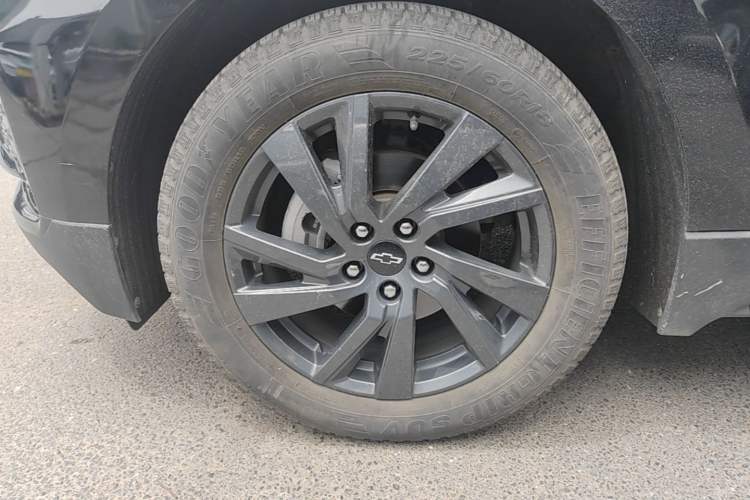 Used Chevrolet Equinox 2023 Mild Hybrid 2.0T RS Smart Boundary-Pushing Edition Left Front Wheel Hub