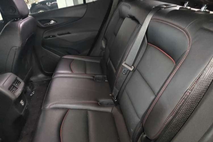 Used Chevrolet Equinox 2023 Mild Hybrid 2.0T RS Smart Boundary-Pushing Edition Left Rear Seat