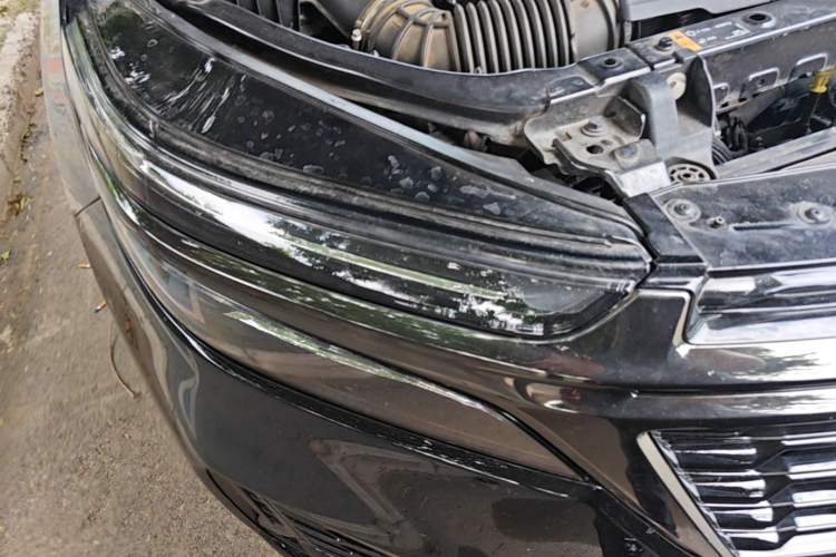 Used Chevrolet Equinox 2023 Mild Hybrid 2.0T RS All-Wheel-Drive Smart Guardian Edition Right Front Headlight