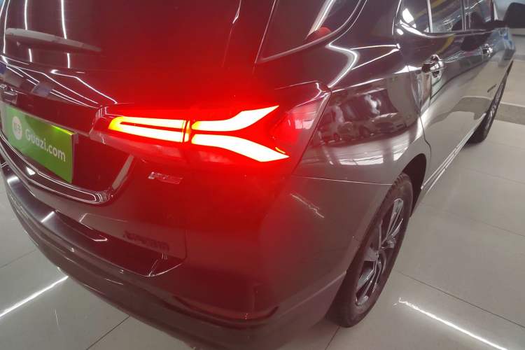 Used Chevrolet Equinox 2023 Mild Hybrid 2.0T RS Smart Boundary-Pushing Edition Right Rear Taillight