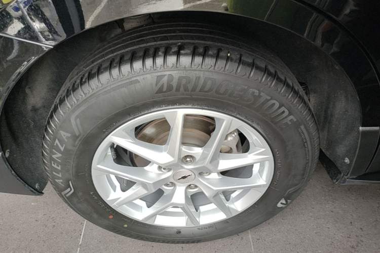 Used Chevrolet Equinox 2023 1.5T Chijie Version Right Rear Wheel Hub