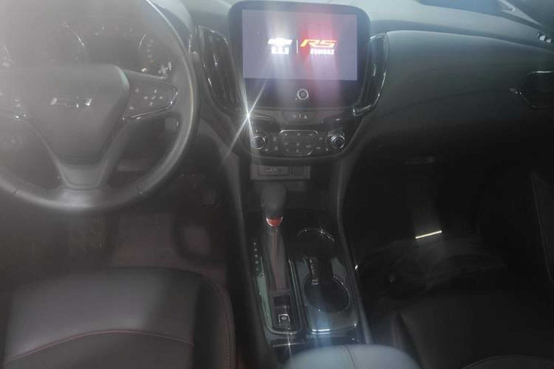 Used Chevrolet Equinox 2023 Mild Hybrid 2.0T RS All-Wheel-Drive Smart Boundary Edition Audio And AC Panel