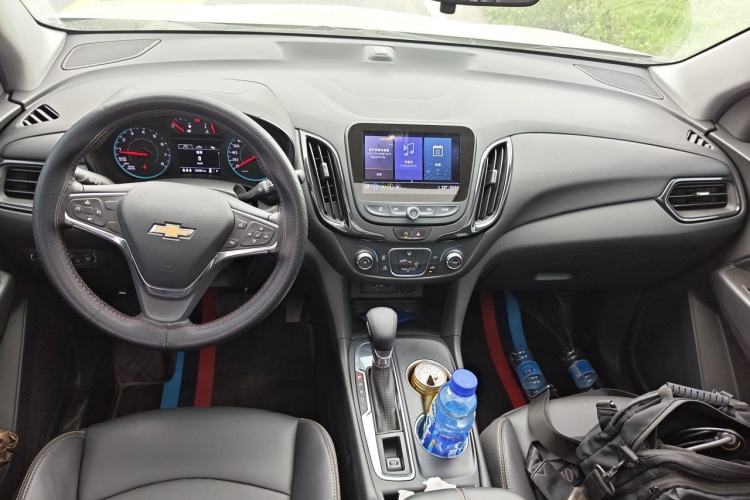 Used Chevrolet Equinox 2023 1.5T Chijie Version Center Console