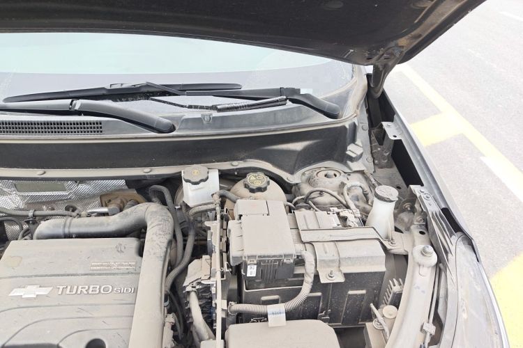 Used Chevrolet Equinox 2023 1.5T Chijie Version Engine Bay Left