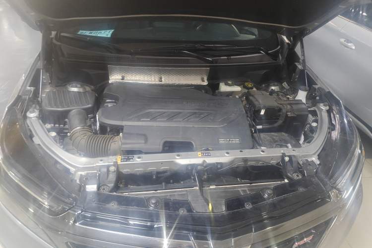 Used Chevrolet Equinox 2023 Mild Hybrid 2.0T RS All-Wheel-Drive Smart Boundary Edition Engine Bay