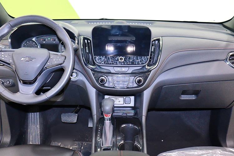 Used Chevrolet Equinox 2023 Mild Hybrid 2.0T RS Smart Boundary-Pushing Edition Interior 1