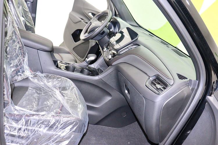 Used Chevrolet Equinox 2023 Mild Hybrid 2.0T RS Smart Boundary-Pushing Edition Interior 6
