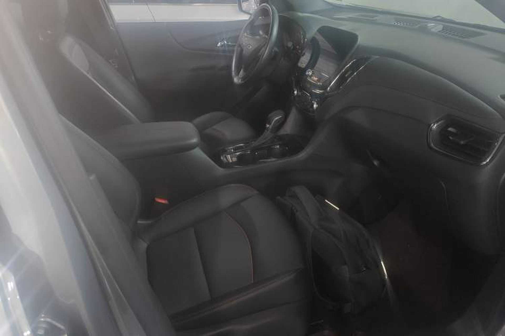 Used Chevrolet Equinox 2023 Mild Hybrid 2.0T RS All-Wheel-Drive Smart Boundary Edition Right Front Seat