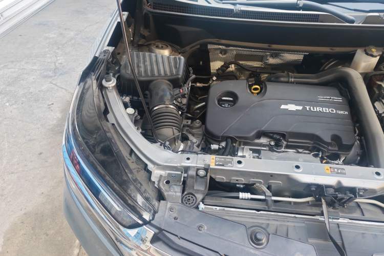 Used Chevrolet Equinox 2023 1.5T Chijie Version Engine Bay Right
