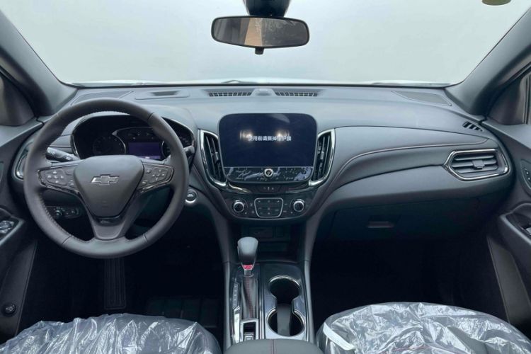 Used Chevrolet Equinox 2023 Mild Hybrid 2.0T RS Smart Boundary-Pushing Edition Interior 1
