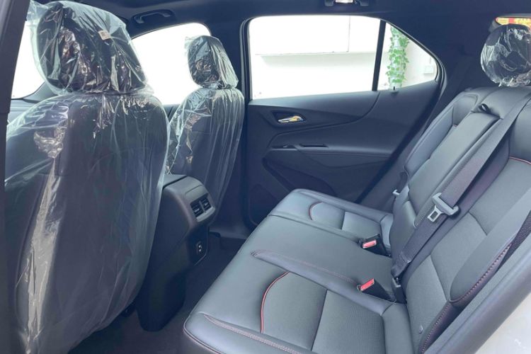 Used Chevrolet Equinox 2023 Mild Hybrid 2.0T RS Smart Boundary-Pushing Edition Interior 2