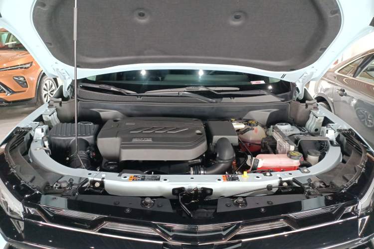 Used Chevrolet Equinox Plus 2024 102km RS Ultimate Edition Engine Bay
