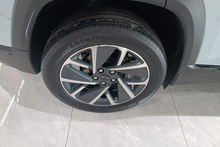 Used Chevrolet Equinox Plus 2024 102km RS Ultimate Edition Exterior 8