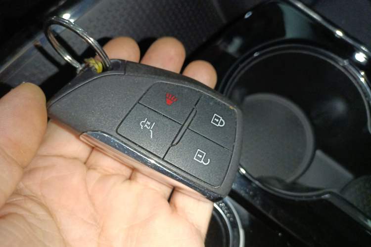 Used Chevrolet Equinox Plus 2024 102km RS Ultimate Edition Interior 1