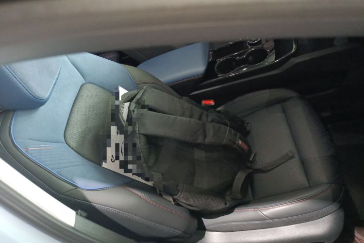 Used Chevrolet Equinox Plus 2024 102km RS Ultimate Edition Right Front Seat