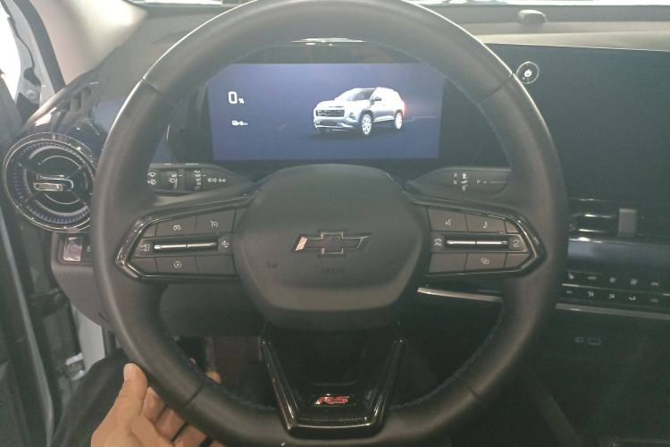 Used Chevrolet Equinox Plus 2024 102km RS Ultimate Edition Steering Wheel