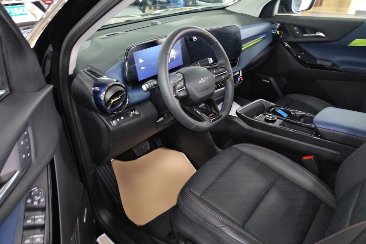 Used Chevrolet Equinox Plus 2024 102km RS Ultimate Edition Driver Seat