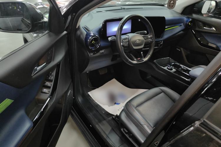 Used Chevrolet Equinox Plus 2024 102km RS Ultimate Edition Driver Seat