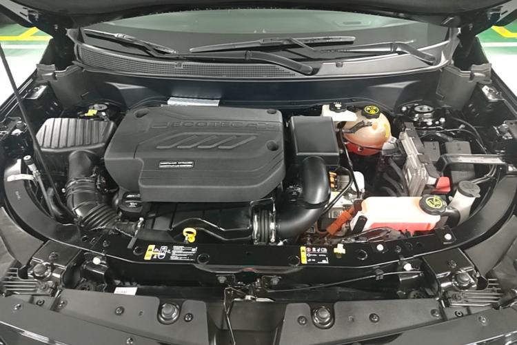 Used Chevrolet Equinox Plus 2024 102km RS Ultimate Edition Engine Bay